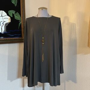 Zenana Outfitters Charcoal Tunic Top & Accessories